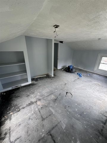 327 N Robinson Street, Schoolcraft, MI 49087