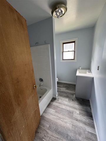 327 N Robinson Street, Schoolcraft, MI 49087