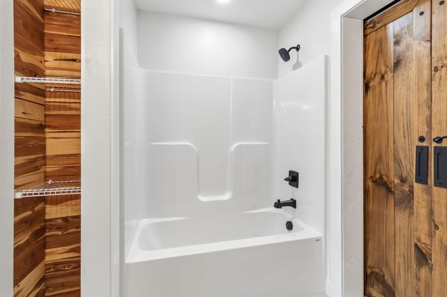 488 Pumpkin Creek Circle, Jamestown, KY 42629