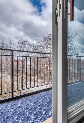 2602 W DIVERSEY Avenue 401, Chicago, IL 60647