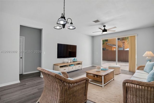 751 SE 2nd St 751, Homestead, FL 33030