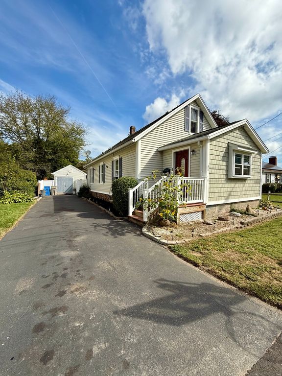 38 Fairview Avenue, Bristol, CT 06010