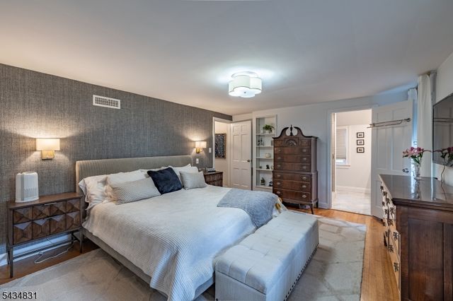 200 Wychwood Rd, Westfield Town, NJ 07090