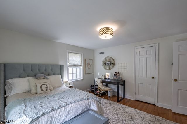 200 Wychwood Rd, Westfield Town, NJ 07090