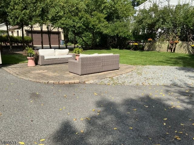200 Wychwood Rd, Westfield Town, NJ 07090