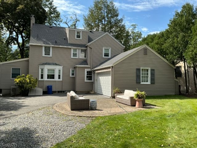 200 Wychwood Rd, Westfield Town, NJ 07090