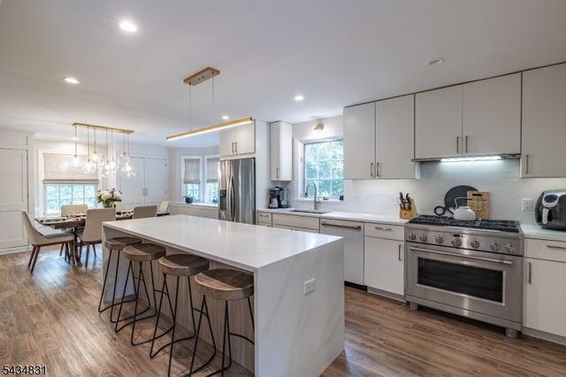 200 Wychwood Rd, Westfield Town, NJ 07090