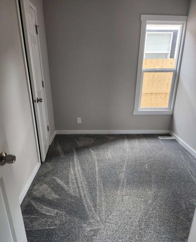 224 N 8TH Street, Council Bluffs, IA 51503