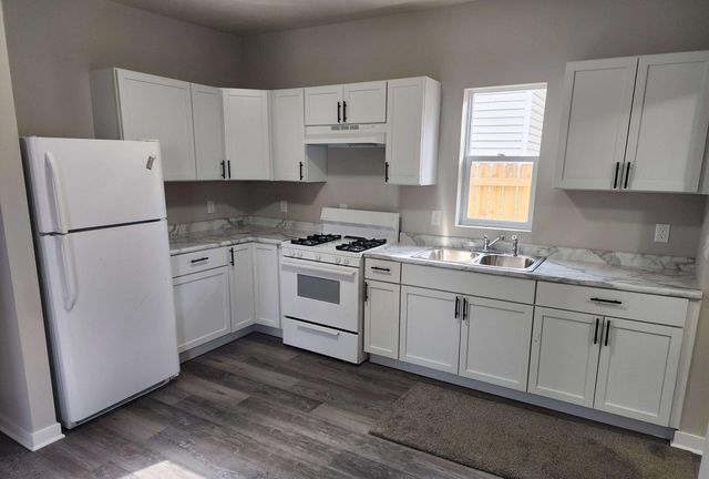 224 N 8TH Street, Council Bluffs, IA 51503