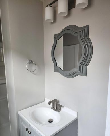 224 N 8TH Street, Council Bluffs, IA 51503