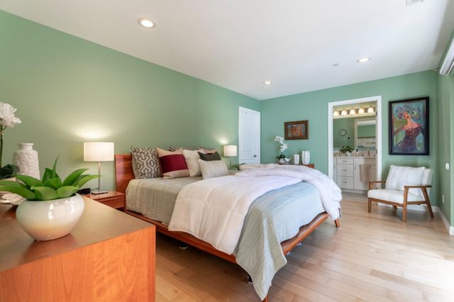 167 F Street, Redwood City, CA 94063