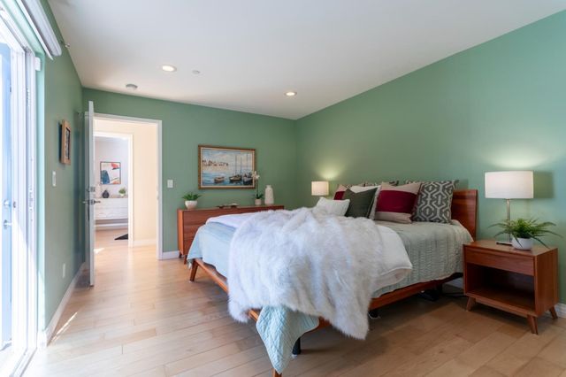 167 F Street, Redwood City, CA 94063