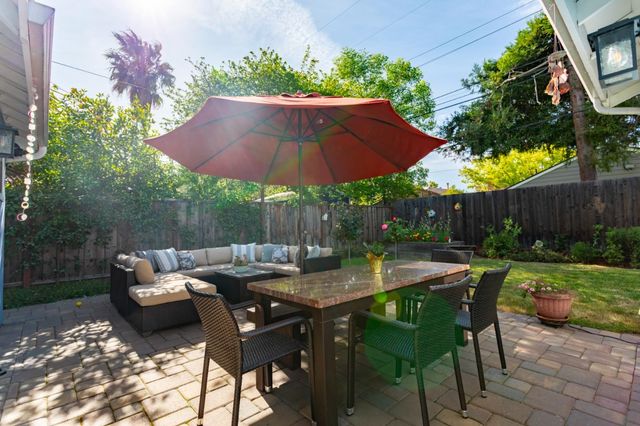 167 F Street, Redwood City, CA 94063