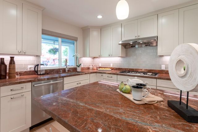 167 F Street, Redwood City, CA 94063