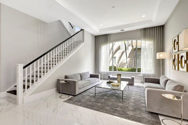 184 Viera Drive, Palm Beach Gardens, FL 33418