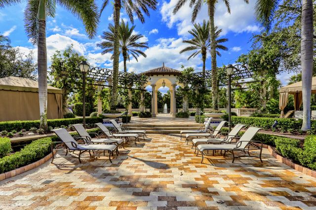 184 Viera Drive, Palm Beach Gardens, FL 33418