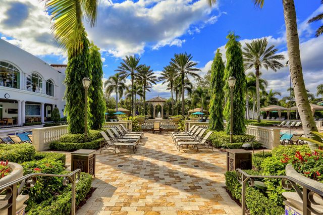 184 Viera Drive, Palm Beach Gardens, FL 33418