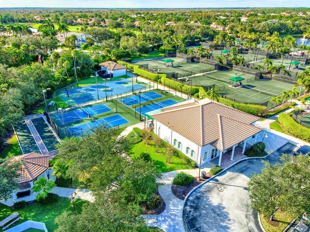 184 Viera Drive, Palm Beach Gardens, FL 33418