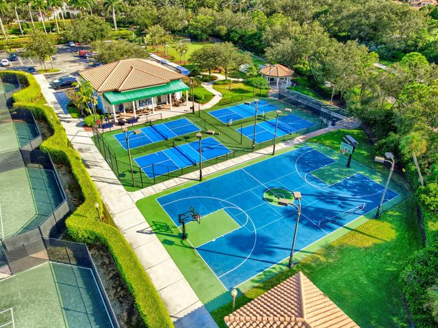 184 Viera Drive, Palm Beach Gardens, FL 33418