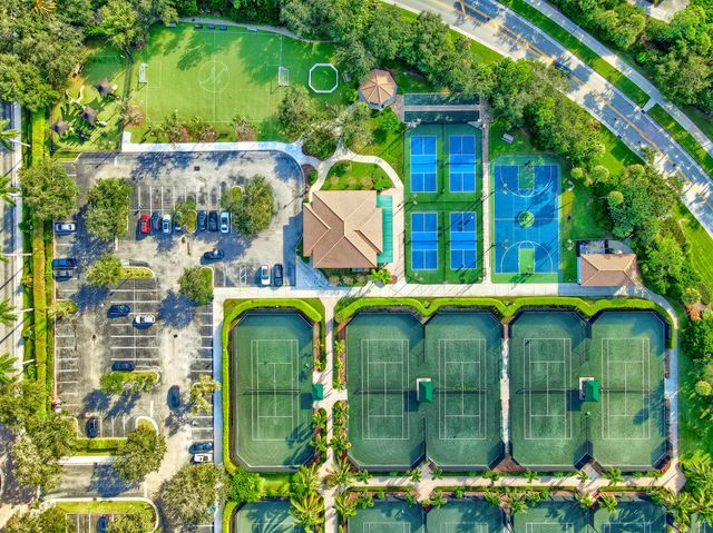 184 Viera Drive, Palm Beach Gardens, FL 33418