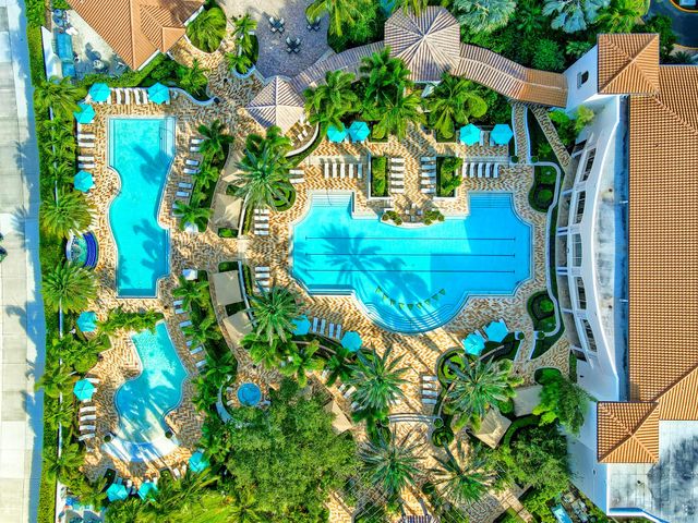 184 Viera Drive, Palm Beach Gardens, FL 33418