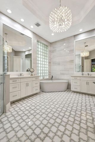 184 Viera Drive, Palm Beach Gardens, FL 33418