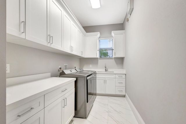 184 Viera Drive, Palm Beach Gardens, FL 33418