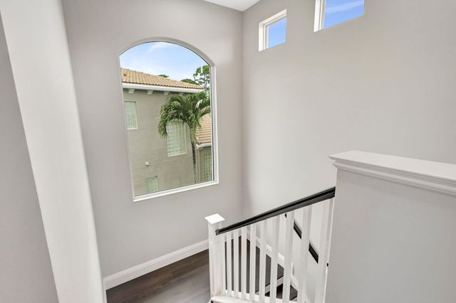 184 Viera Drive, Palm Beach Gardens, FL 33418