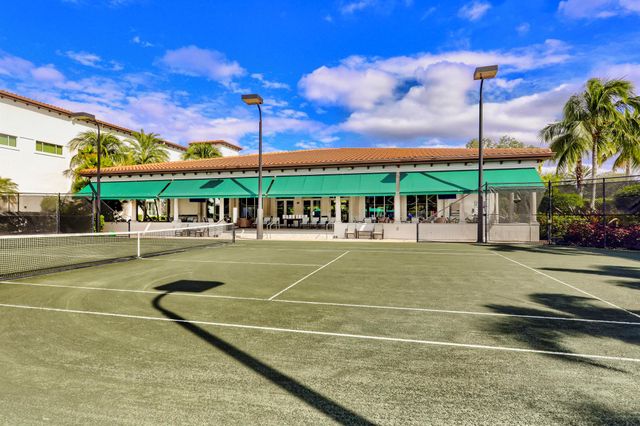 184 Viera Drive, Palm Beach Gardens, FL 33418