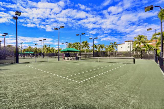 184 Viera Drive, Palm Beach Gardens, FL 33418