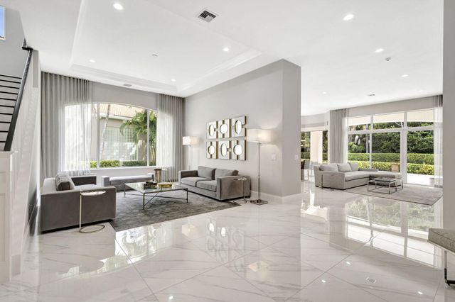 184 Viera Drive, Palm Beach Gardens, FL 33418