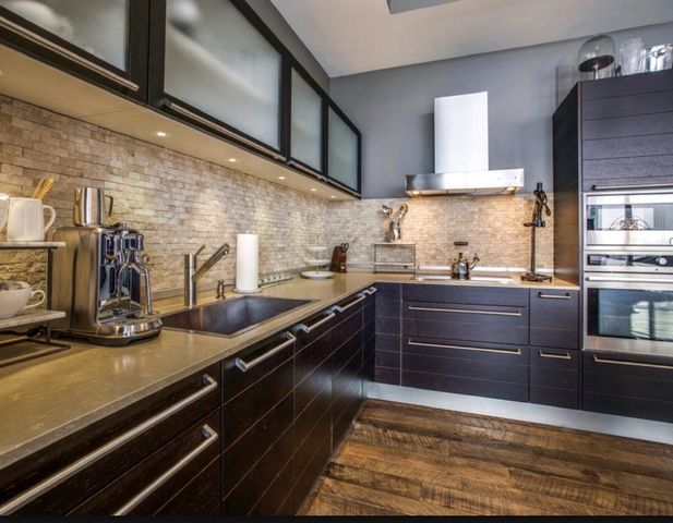 2408 Victory Park Lane 1034, Dallas, TX 75219