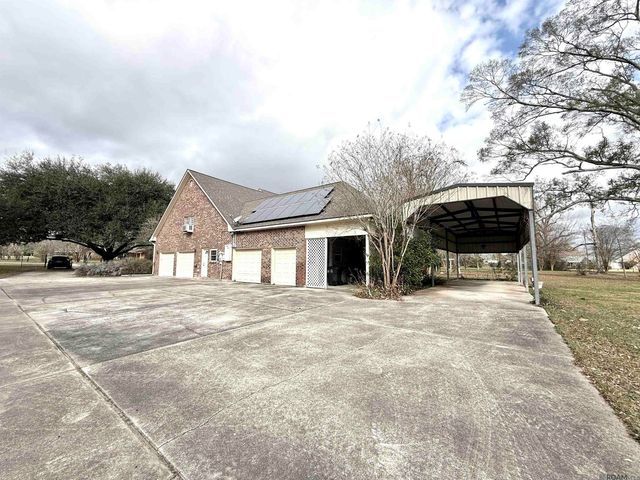 22822 Hickey Ct, Zachary, LA 70791