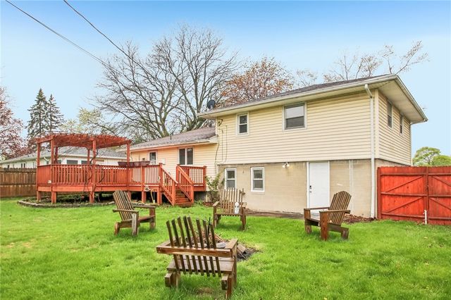 8 Caren Drive, Irondequoit, NY 14622
