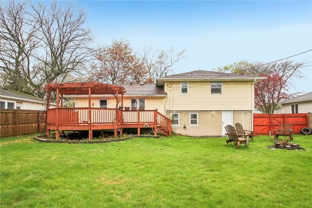 8 Caren Drive, Irondequoit, NY 14622