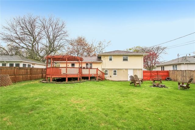 8 Caren Drive, Irondequoit, NY 14622