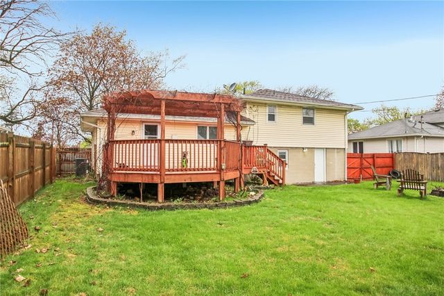 8 Caren Drive, Irondequoit, NY 14622
