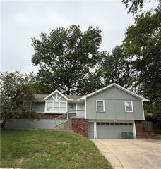 2616 S Whitney Avenue, Independence, MO 64057