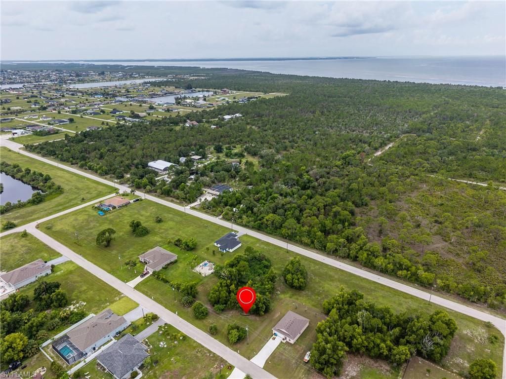 Image 13 of property listing at 4162 NW 40th AVE, Cape Coral, FL 33993