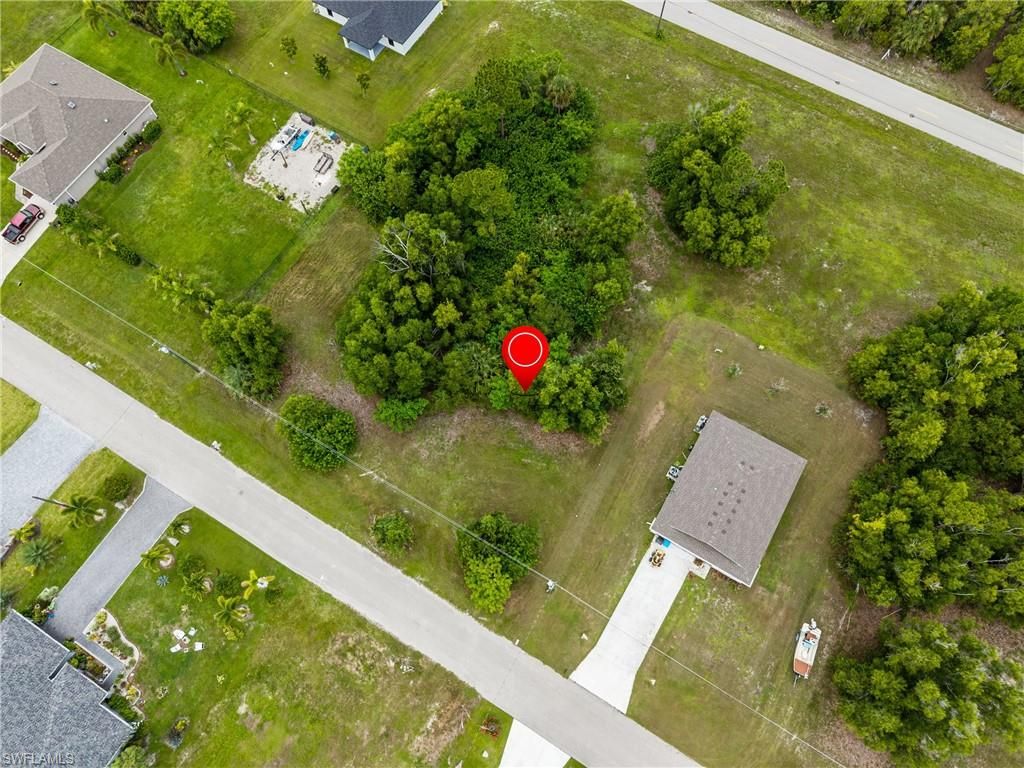 Image 4 of property listing at 4162 NW 40th AVE, Cape Coral, FL 33993