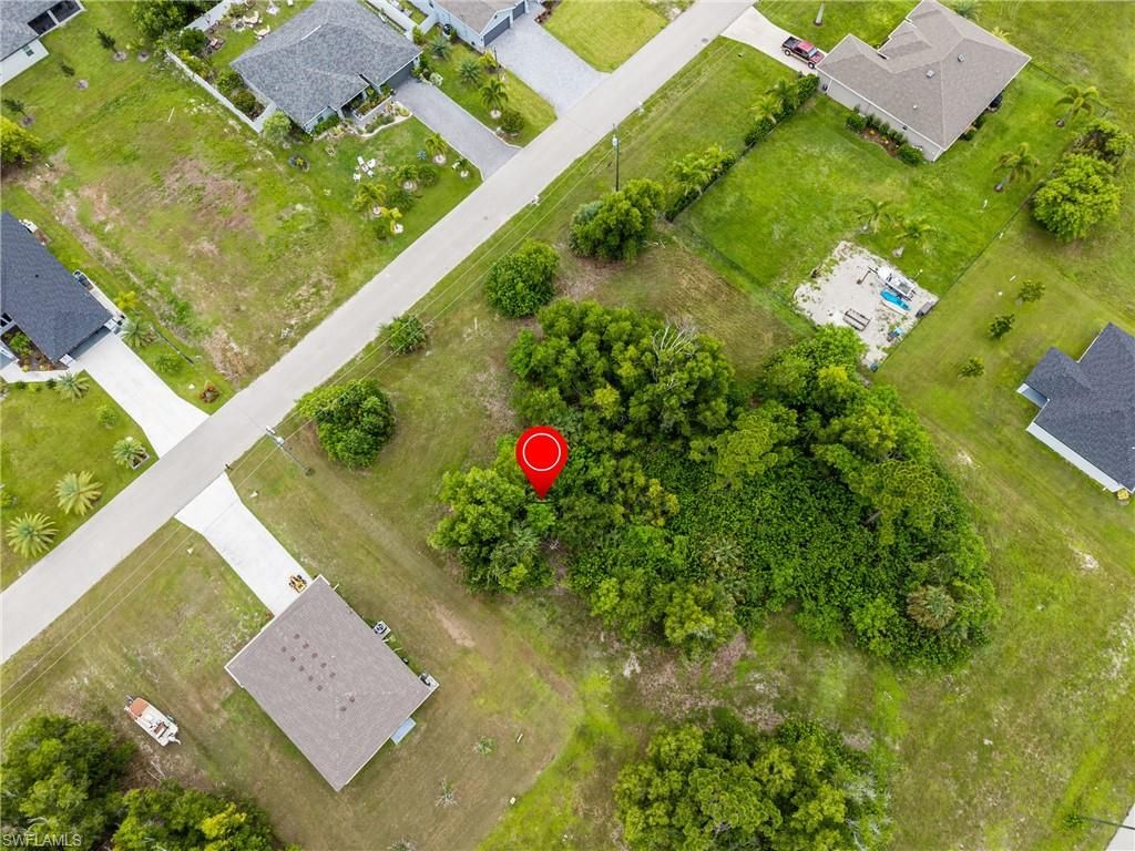 Image 5 of property listing at 4162 NW 40th AVE, Cape Coral, FL 33993