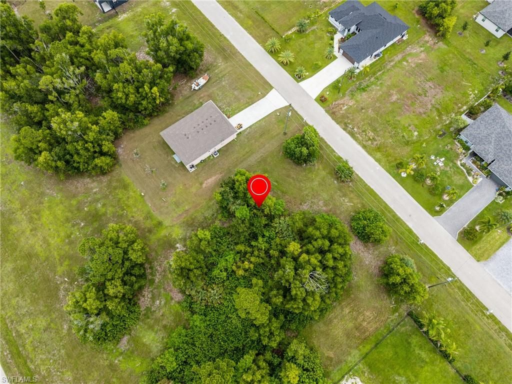 Image 7 of property listing at 4162 NW 40th AVE, Cape Coral, FL 33993
