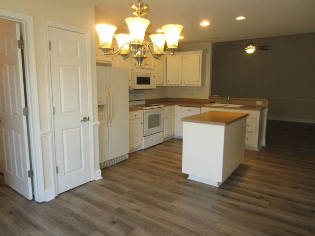 3442 Beacon Drive, Sumter, SC 29154