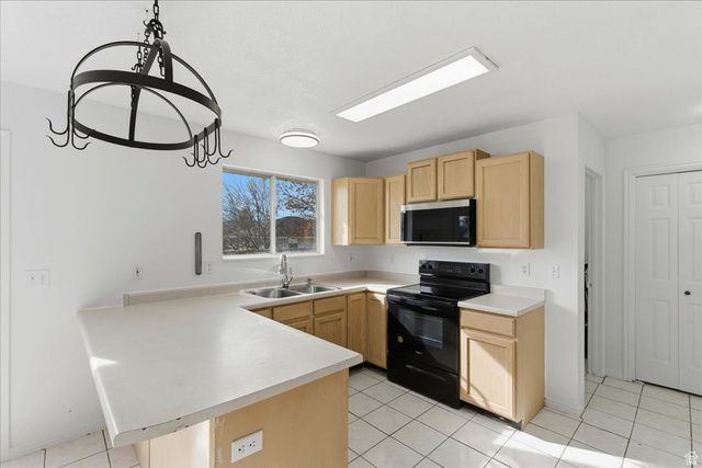 16 E 1400 N, American Fork, UT 84003