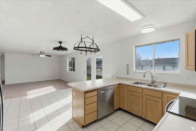 16 E 1400 N, American Fork, UT 84003