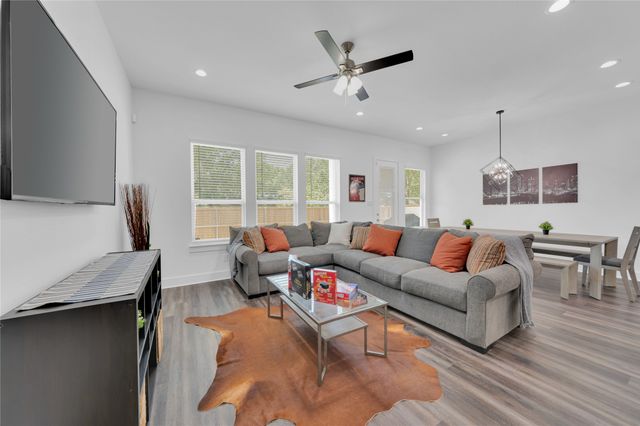 1838 Life Avenue, Dallas, TX 75212