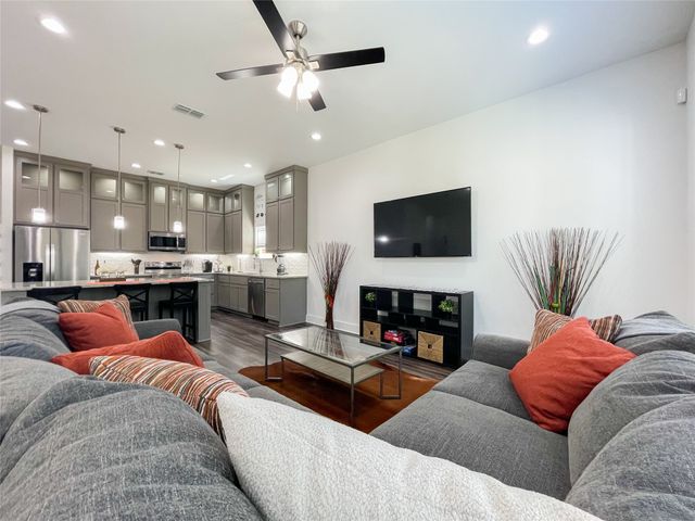 1838 Life Avenue, Dallas, TX 75212