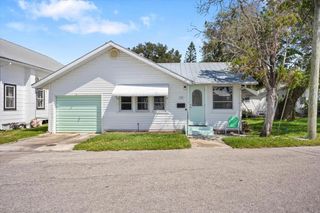 9 SEMINOLE DRIVE, Bradenton, FL 34208