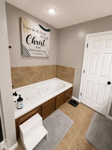 2640 Clayburne Drive, Jonesboro, AR 72405