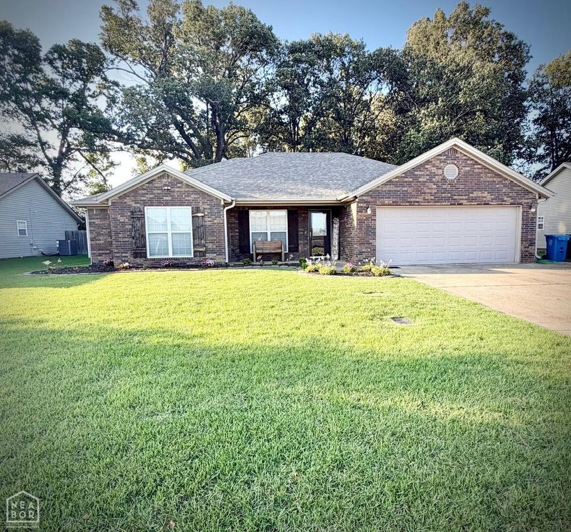 2640 Clayburne Drive, Jonesboro, AR 72405